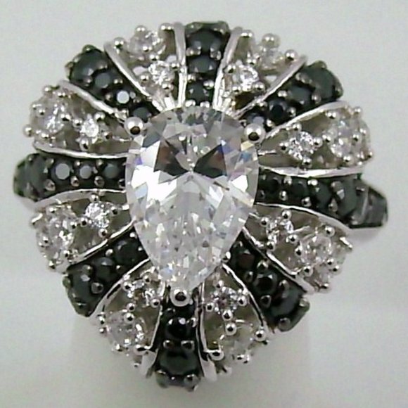 Victoria Wieck Jewelry - Victoria Wieck 3.97ct Black & White Ring